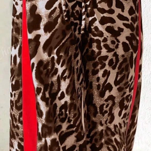 Plus Classic Leopard print Wide Leg Pants - Picture 7 of 7
